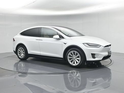 Used 2020 Tesla Model X Long Range AWD/4WD image 5