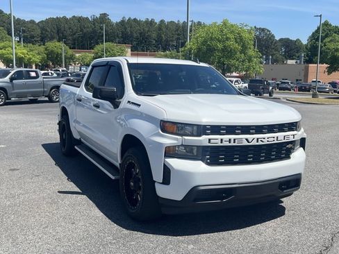Used 2021 Chevrolet Silverado 1500 Custom image 3