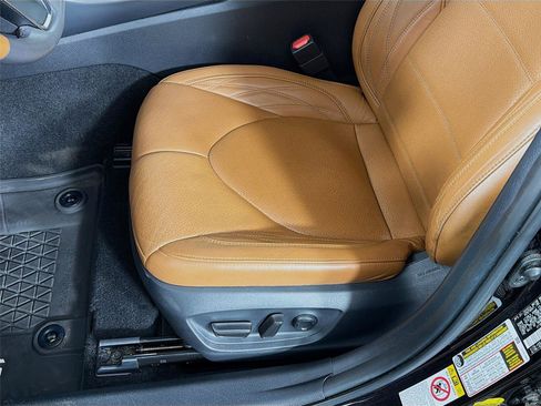 Used 2019 Toyota Avalon Limited w/ Advanced Safety Package FWD image 15