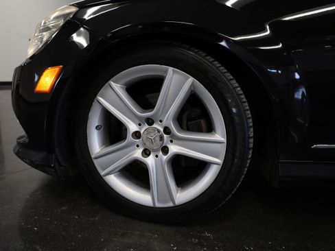 Used 2011 Mercedes-Benz C 300 4MATIC Sedan image 9