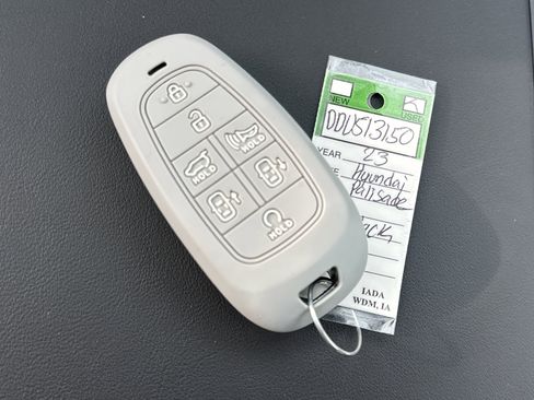 Used 2023 Hyundai Palisade Calligraphy image 36