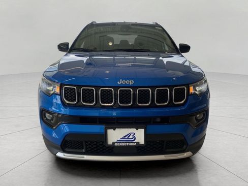Used 2023 Jeep Compass Limited AWD/4WD image 3