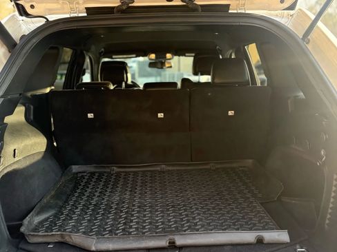 Used 2016 Jeep Grand Cherokee Limited image 34