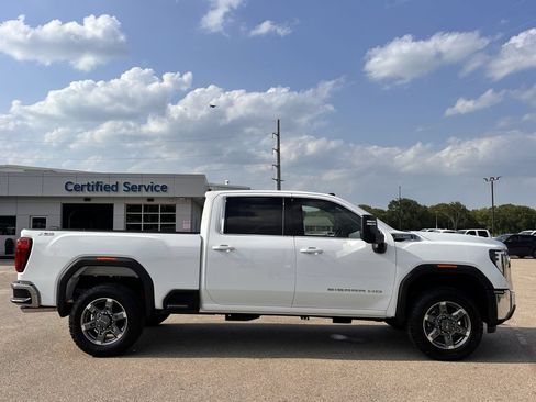 New 2026 GMC Sierra 2500 SLE w/ SLE Value Package; AWD/4WD image 6