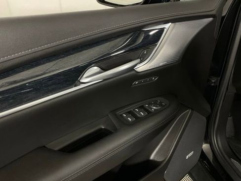 Used 2025 Cadillac XT5 Premium Luxury w/ Technology Package image 25