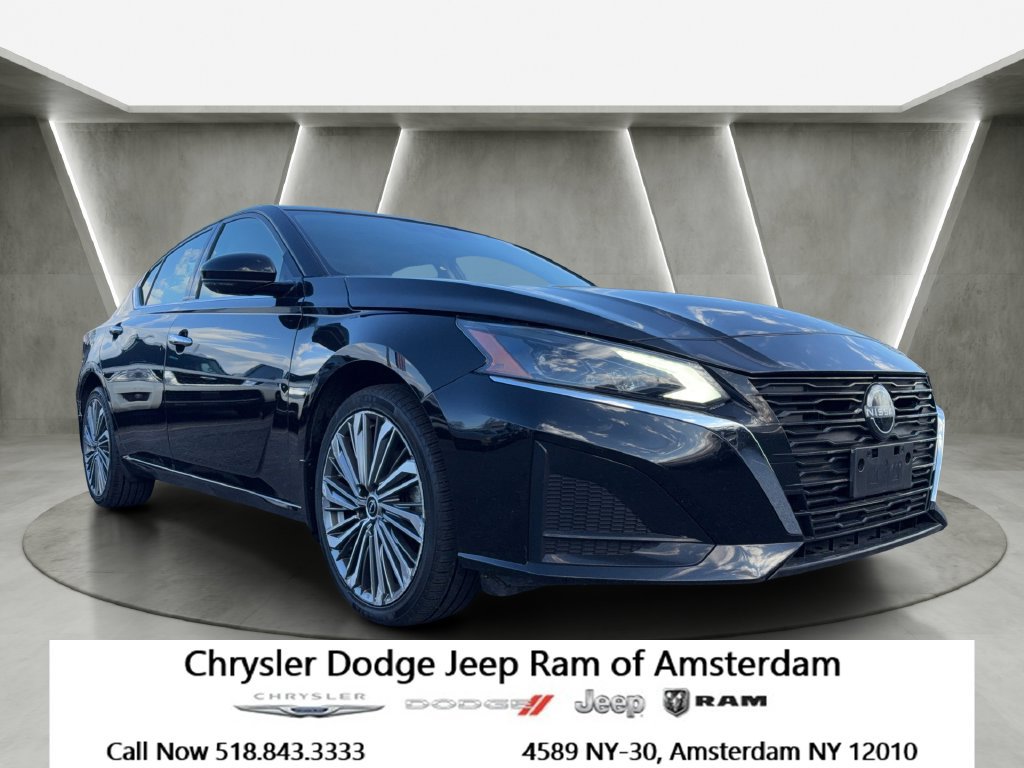 Used 2023 Nissan Altima 2.5 SL AWD/4WD image 1