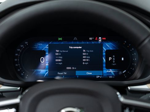 New 2026 Volvo XC60 B5 Plus w/ Climate Package AWD/4WD image 18