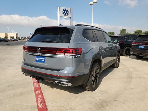 New 2026 Volkswagen Atlas SE FWD image 7
