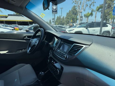 Used 2016 Hyundai Tucson Sport AWD/4WD image 23