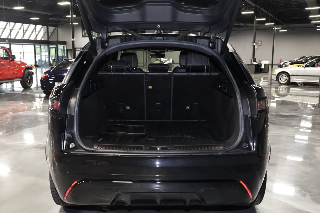 Used 2019 Land Rover Range Rover Velar R-Dynamic SE AWD/4WD image 34