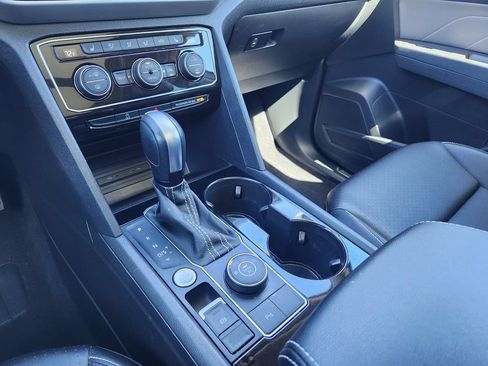 Certified 2023 Volkswagen Atlas SE w/ Panoramic Sunroof Package AWD/4WD image 15