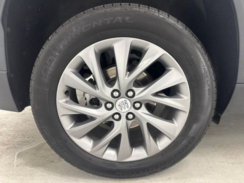 Used 2025 Buick Enclave Preferred FWD image 37
