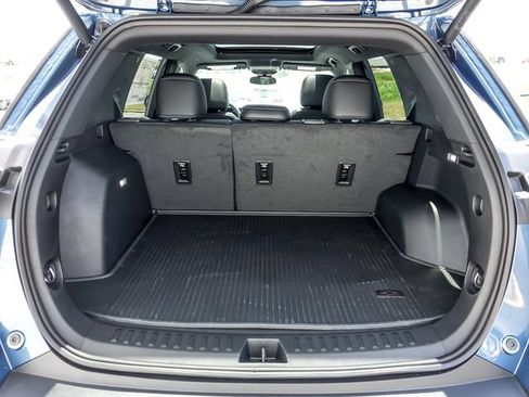 Used 2026 Chevrolet Equinox LT w/ Convenience Package II FWD image 8