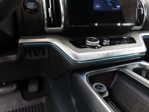 Used 2025 Ford Expedition Tremor image 63