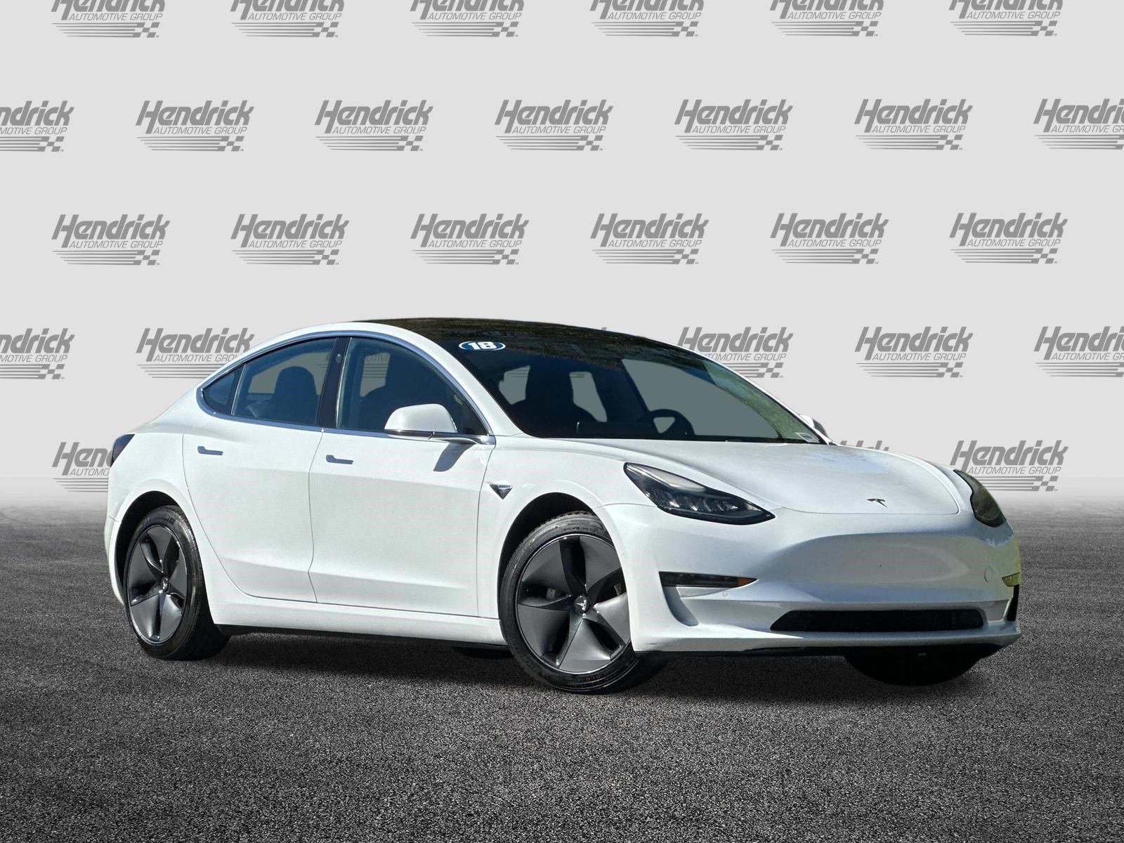 Used 2018 Tesla Model 3 Long Range RWD image 2