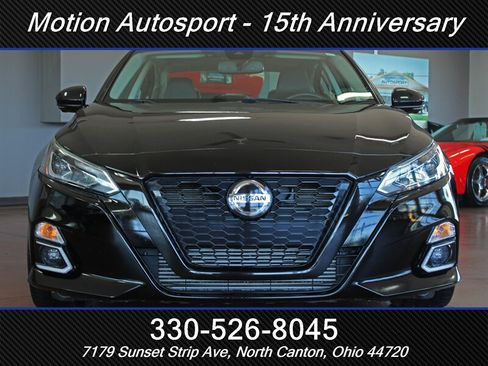 Used 2019 Nissan Altima 2.0 Edition One FWD image 3