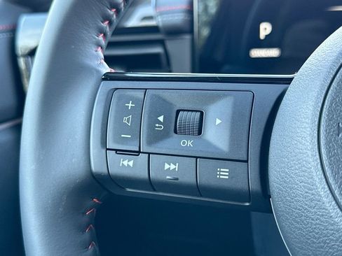 Certified 2025 Nissan Kicks SR image 18