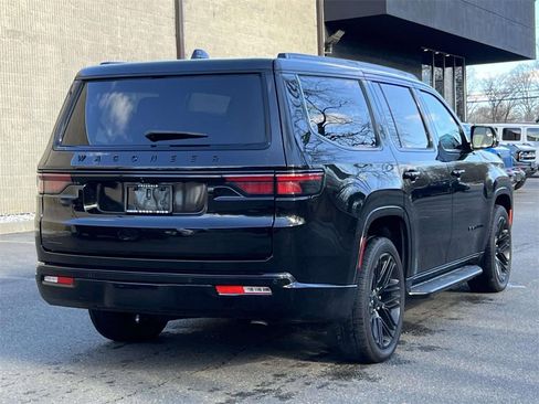 Used 2022 Jeep Wagoneer Series II image 5