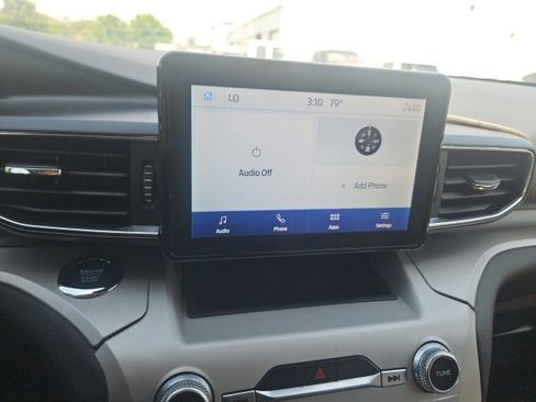 Used 2024 Ford Explorer XLT w/ Equipment Group 202A image 28