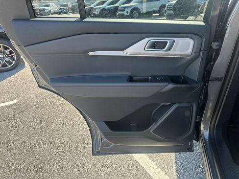 New 2026 Ford Explorer Active RWD image 52