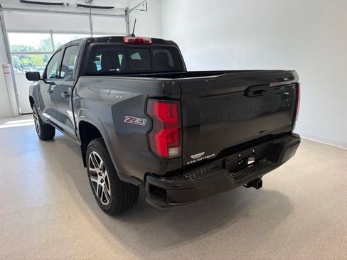 Used 2023 Chevrolet Colorado Z71 w/ Z71 Convenience Package 2 AWD/4WD image 4