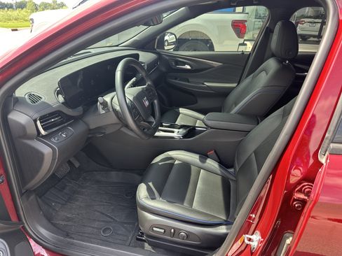 Used 2024 Buick Envista Sport Touring w/ Convenience I Package FWD image 9