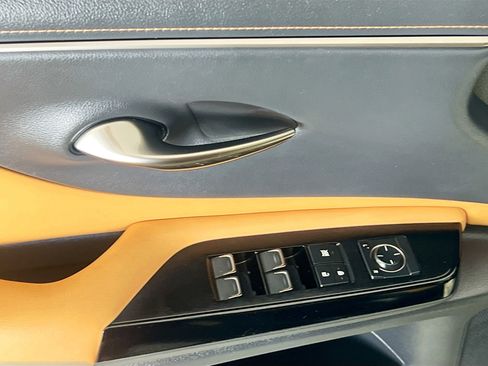 Used 2023 Lexus ES 350 image 16