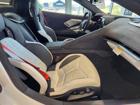 Used 2023 Chevrolet Corvette Z06 image 17