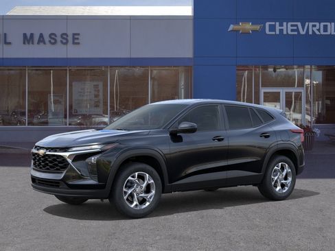 New 2026 Chevrolet Trax LS w/ LS Convenience Package FWD image 2