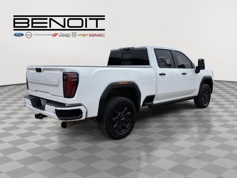 Used 2024 GMC Sierra 2500 AT4 w/ AT4 Premium Plus Package image 5