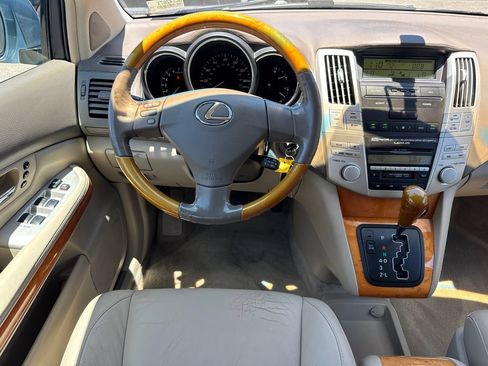 Used 2004 Lexus RX 330 FWD image 21