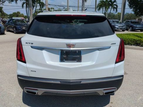 Used 2024 Cadillac XT5 Premium Luxury w/ LPO, Floor Liner Package AWD/4WD image 5