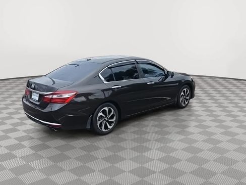 Used 2017 Honda Accord EX-L image 8