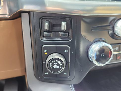 Used 2022 Ford F150 Lariat w/ Equipment Group 502A High AWD/4WD image 28
