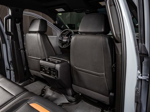 Used 2024 GMC Sierra 1500 AT4 w/ AT4 Preferred Package image 32