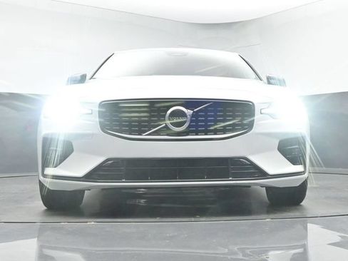 Used 2023 Volvo S60 B5 Core w/ Climate Package AWD/4WD image 12