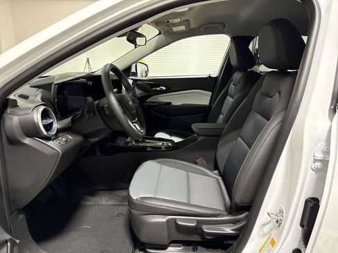 New 2026 Chevrolet Trax LT w/ LT Convenience Package image 19