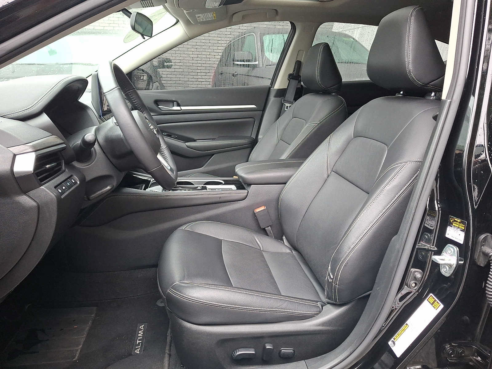 Used 2024 Nissan Altima 2.5 SL FWD image 10