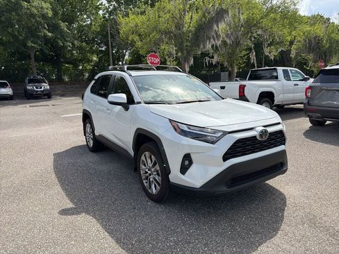 Used 2025 Toyota RAV4 XLE Premium image 7