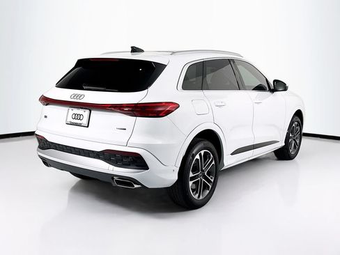 Certified 2025 Audi Q5 Premium AWD/4WD image 5