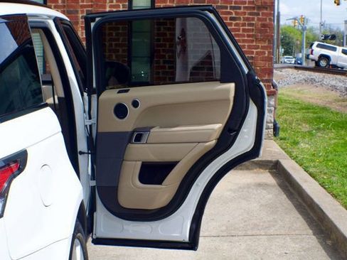 Used 2017 Land Rover Range Rover Sport HSE image 53