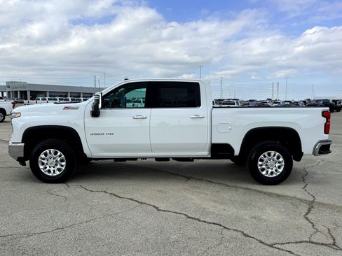 Used 2025 Chevrolet Silverado 3500 LTZ w/ LTZ Convenience Package image 10