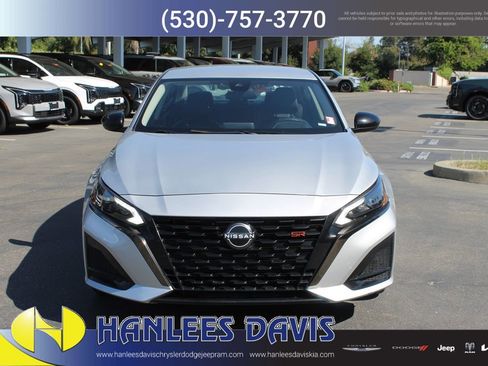 Used 2024 Nissan Altima 2.5 SR FWD image 4