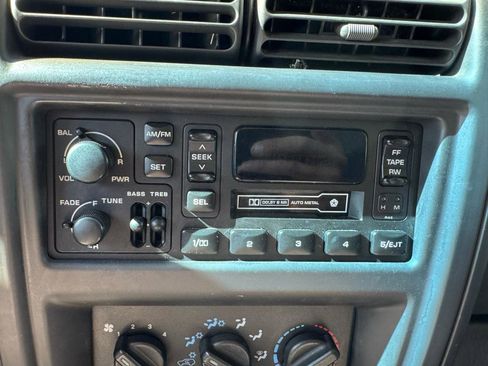 Used 2000 Jeep Cherokee Sport AWD/4WD image 19