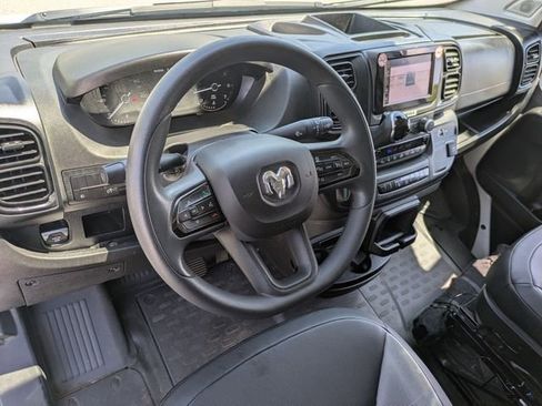 Used 2025 RAM ProMaster 2500 w/ Convenience Group FWD image 13