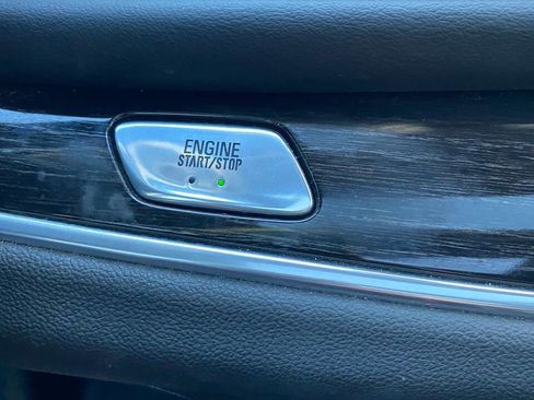 Used 2021 Buick Enclave Avenir AWD/4WD image 37