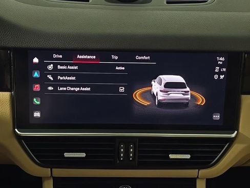 Certified 2023 Porsche Cayenne Platinum Edition image 21