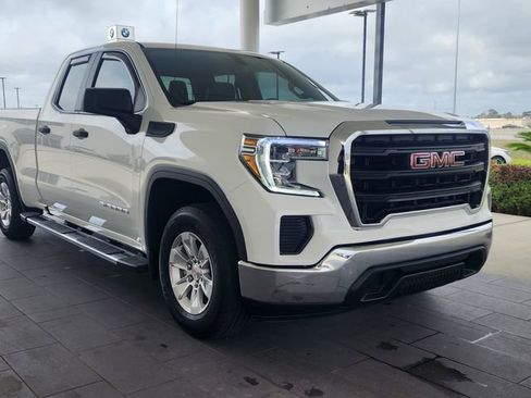 Used 2021 GMC Sierra 1500 2WD Double Cab w/ Sierra Value Package image 4