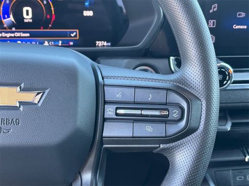 Used 2024 Chevrolet Colorado W/T w/ Technology Package image 17