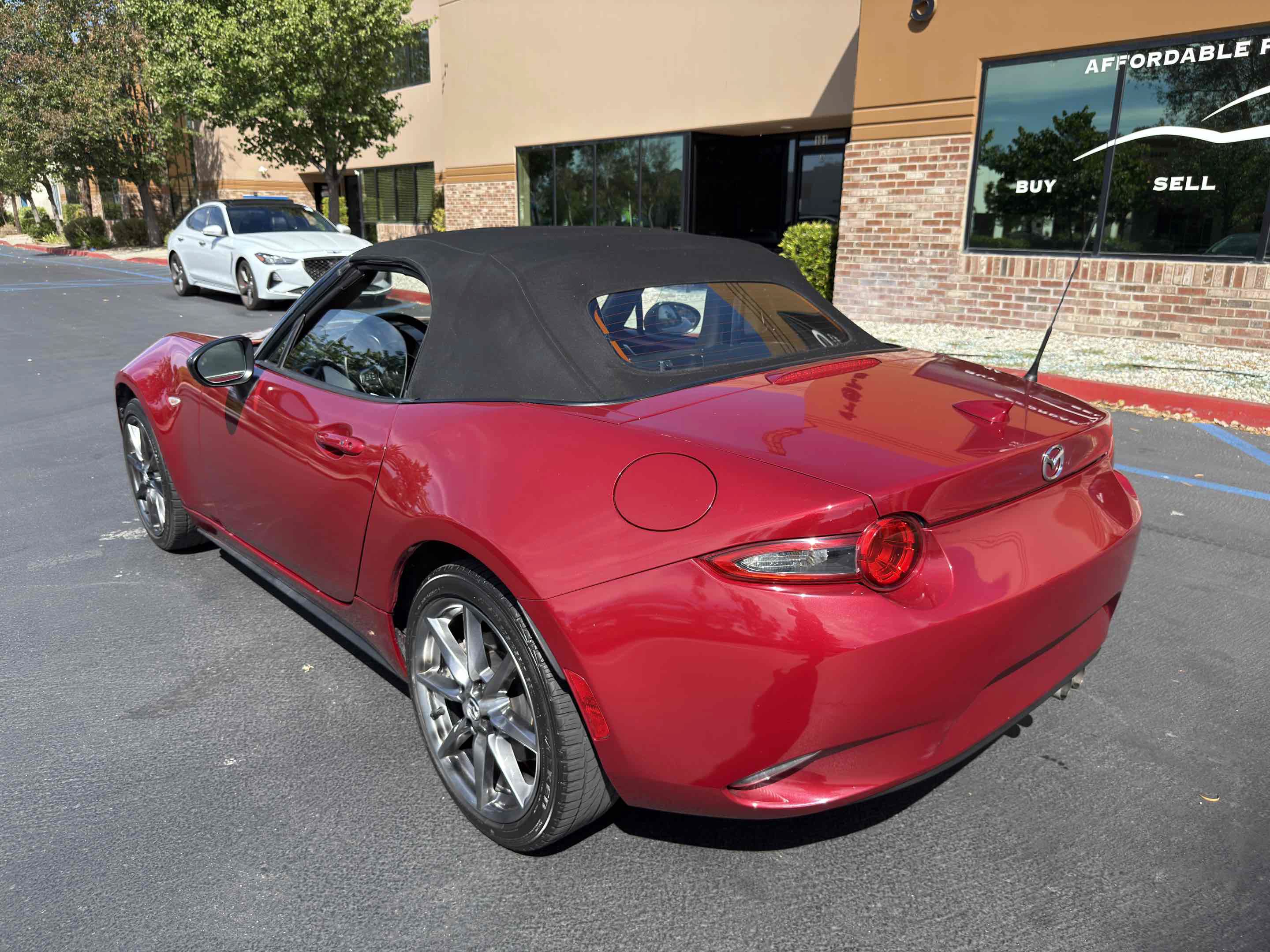 Used 2016 MAZDA MX-5 Miata Grand Touring RWD image 25